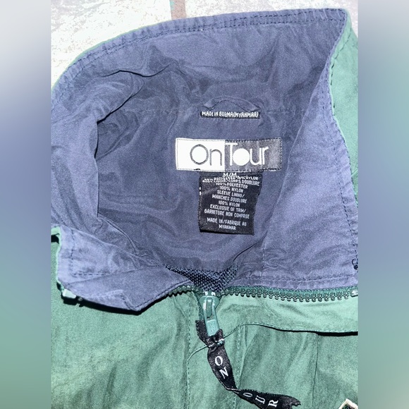 Vintage windbreaker green Las Vegas On Tour size medium - Picture 4 of 5